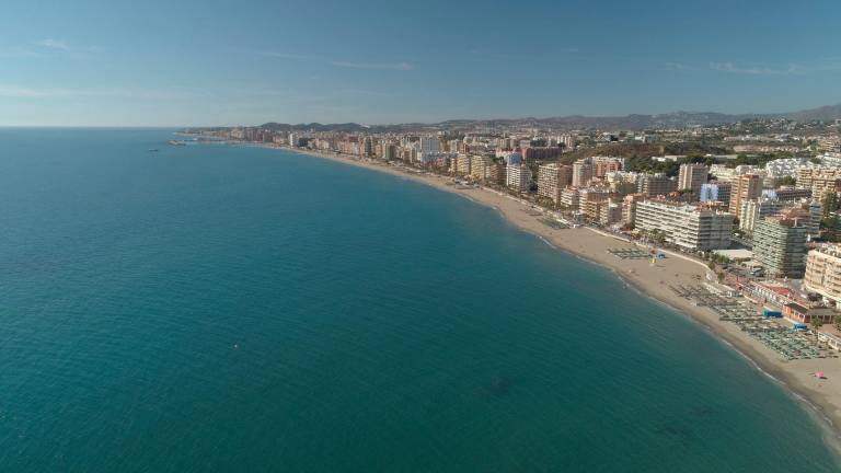 Hallan dos cadáveres frente a la costa de Fuengirola y descartan que sean de los dos desaparecidos del domingo Hallan dos cadáveres frente a la costa de Fuengirola y descartan que sean de los dos desaparecidos del domingo