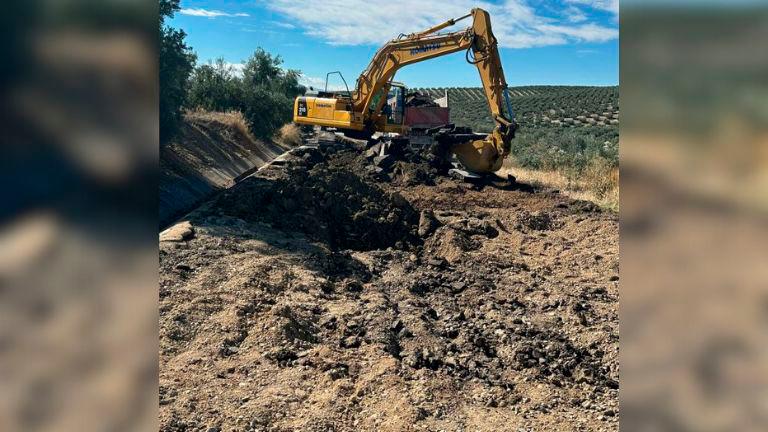 Cortada durante toda esta semana la A-6104 en Baeza por reparación de firme Cortada durante toda esta semana la A-6104 en Baeza por reparación de firme