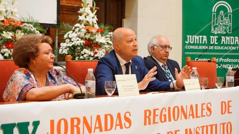 Imbroda defiende la figura del docente en el sistema educativo andaluz Imbroda defiende la figura del docente en el sistema educativo andaluz