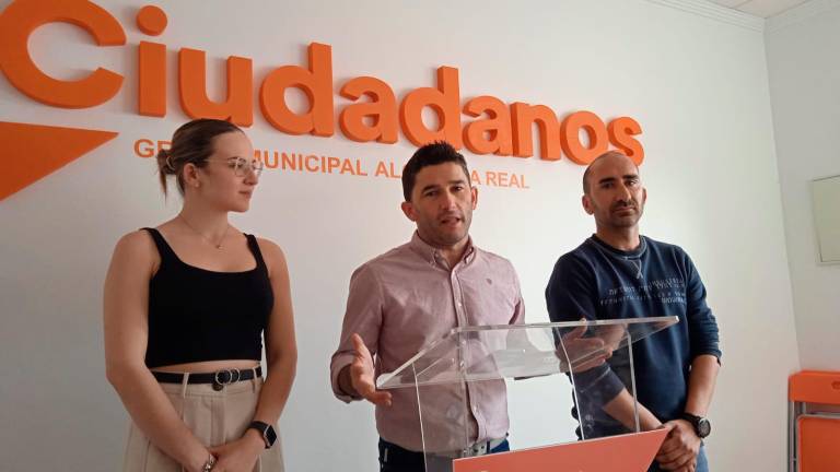 Ángel Montoro: “Marino Aguilera cesa a los concejales de Ciudadanos por miedo” Ángel Montoro: “Marino Aguilera cesa a los concejales de Ciudadanos por miedo”