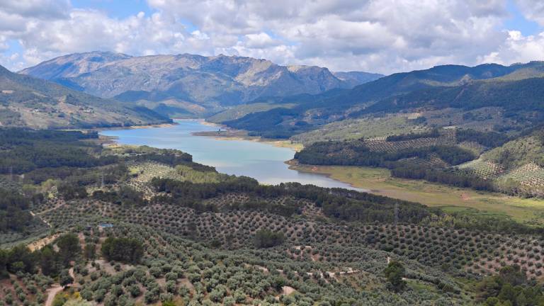 El misterio de la bajada del nivel del pantano del Tranco El misterio de la bajada del nivel del pantano del Tranco
