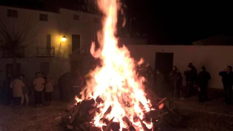 Al calor del fuego de San Antón