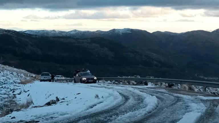Fue intensa la nevada en la Sierra de la Pandera Fue intensa la nevada en la Sierra de la Pandera