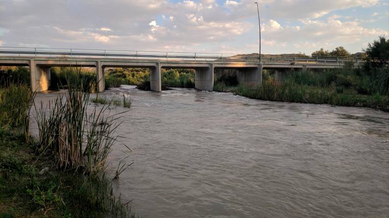 Generosa contribución para que corra el agua río abajo Generosa contribución para que corra el agua río abajo