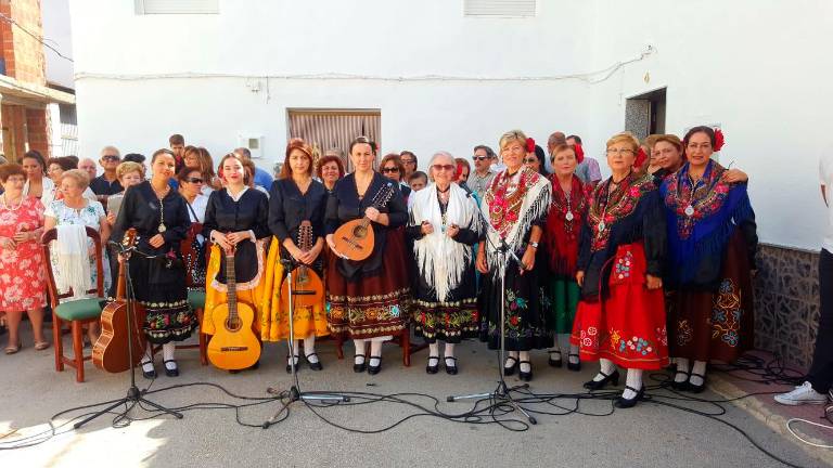 San Miguel Arcángel “vuela” en su día grande