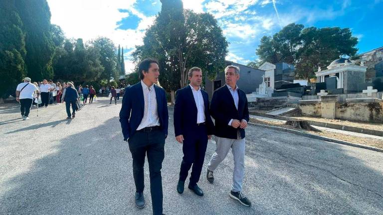 Se amplían los horarios en los cementerios de Jaén por el día de Todos los Santos Se amplían los horarios en los cementerios de Jaén por el día de Todos los Santos