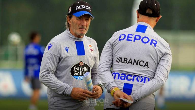 de entrenar al Deportivo tras diez partidos de entrenar al Deportivo tras diez partidos