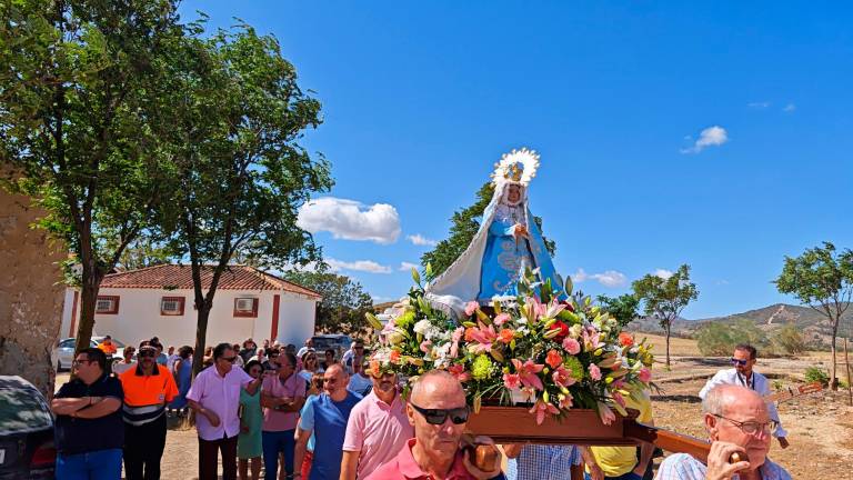 La Aurora reina en la Estación de Huesa La Aurora reina en la Estación de Huesa