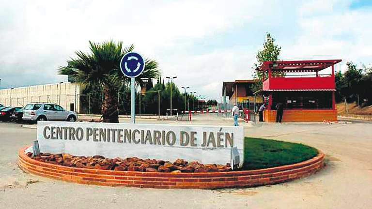 El etarra Martín Sarasola deja el Centro Penitenciario de Jaén El etarra Martín Sarasola deja el Centro Penitenciario de Jaén