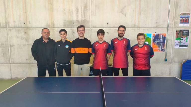 El Hujase Jaén-Clínica Cámara vence al CTM Martos y es líder en Andalucía El Hujase Jaén-Clínica Cámara vence al CTM Martos y es líder en Andalucía