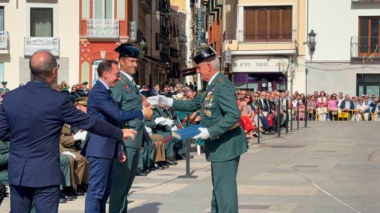 La Plaza de Santa María se viste de verde por la festividad del Pilar La Plaza de Santa María se viste de verde por la festividad del Pilar