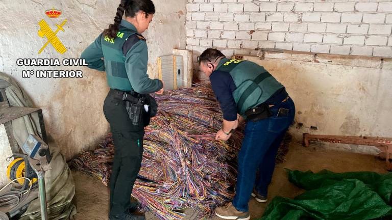 Desmantelada en Jaén una organización criminal destinada al robo de cobre por todo el país Desmantelada en Jaén una organización criminal destinada al robo de cobre por todo el país