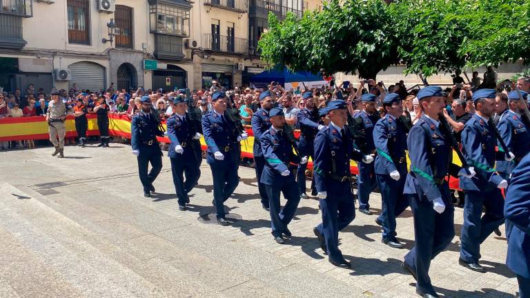 Un desfile histórico del Ejército del Aire para conmemorar los 1.200 años de capitalidad de Jaén Un desfile histórico del Ejército del Aire para conmemorar los 1.200 años de capitalidad de Jaén
