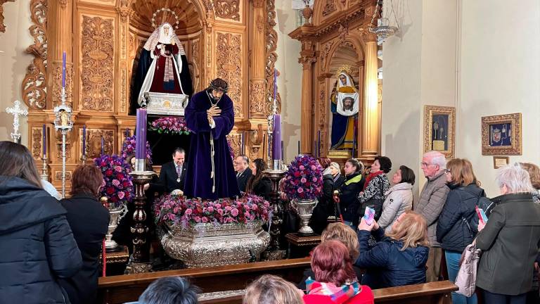 Vuelve el besapié a Nuestro Padre Jesús Nazareno Vuelve el besapié a Nuestro Padre Jesús Nazareno