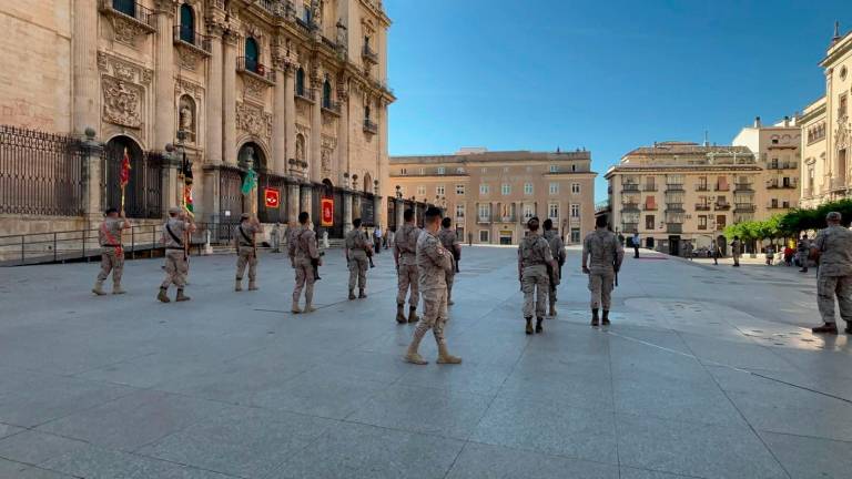 El Ejército del Aire ensaya su homenaje a Jaén en la Plaza de Santa María El Ejército del Aire ensaya su homenaje a Jaén en la Plaza de Santa María