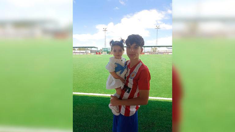 Abraham Fernández y su familia luchan por su vida desde un fatídico accidente Abraham Fernández y su familia luchan por su vida desde un fatídico accidente