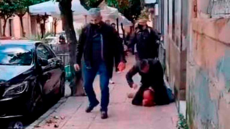 El Gobierno, pendiente del resultado del proceso judicial por la agresión en Linares con dos policías implicados El Gobierno, pendiente del resultado del proceso judicial por la agresión en Linares con dos policías implicados