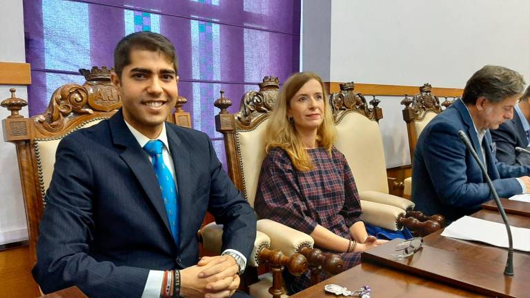 Manuel Palomares se estrena en el pleno como concejal Manuel Palomares se estrena en el pleno como concejal