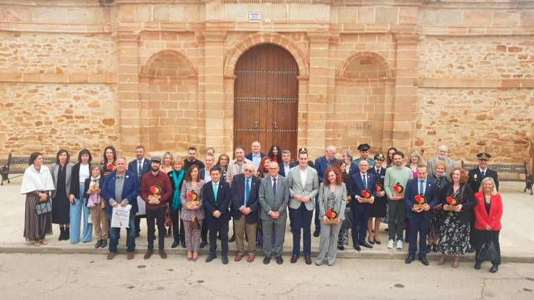 Doce ejemplos de solidaridad y concordia en los IX Premios Corazón de Olavidia Doce ejemplos de solidaridad y concordia en los IX Premios Corazón de Olavidia