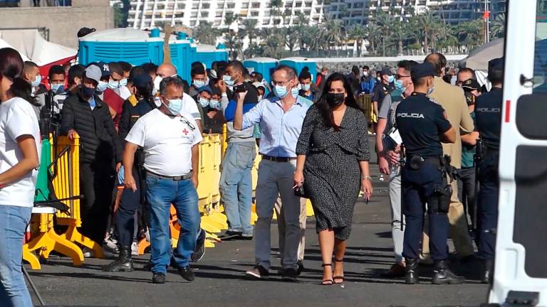 Descontrol migratorio en las Canarias Descontrol migratorio en las Canarias