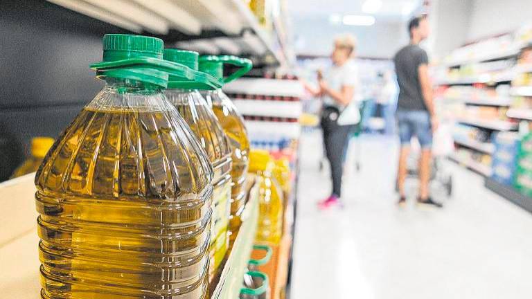 Asaja valora la salida de más de 150.000 toneladas de aceite al mercado durante diciembre Asaja valora la salida de más de 150.000 toneladas de aceite al mercado durante diciembre