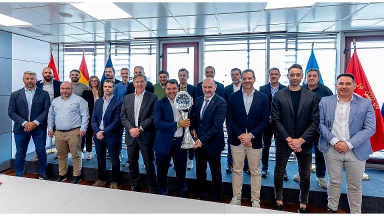 Louzán cierra con los clubes de fútbol sala un nuevo modelo de competición Louzán cierra con los clubes de fútbol sala un nuevo modelo de competición