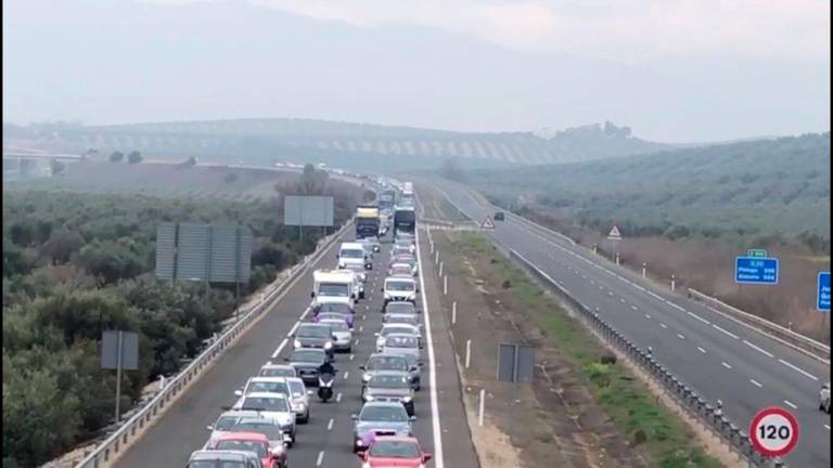 “Jaén Merece Más” comienza la atención para el reintegro de las multas de la caravana de Despeñaperros “Jaén Merece Más” comienza la atención para el reintegro de las multas de la caravana de Despeñaperros