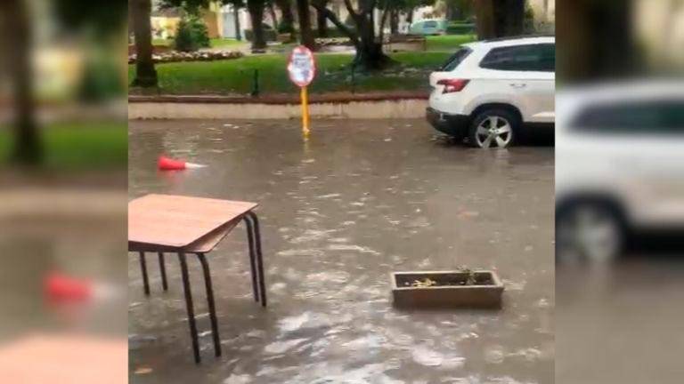 Las calles de Jaén eran ríos de agua Las calles de Jaén eran ríos de agua