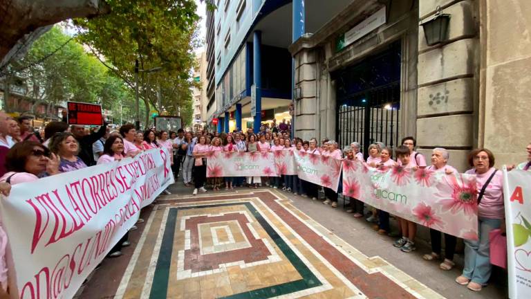Jaén alza la voz por los fallos en el cribado de cáncer de mama Jaén alza la voz por los fallos en el cribado de cáncer de mama