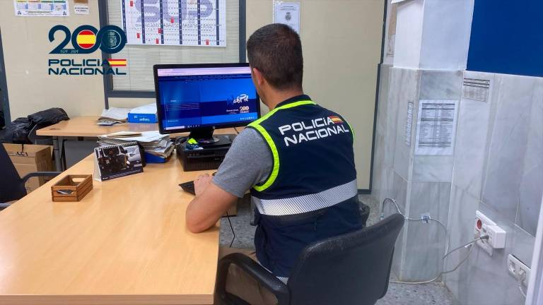 Detenido en Málaga por ciberacoso sexual con un menor de 16 años a través de Instagram Detenido en Málaga por ciberacoso sexual con un menor de 16 años a través de Instagram