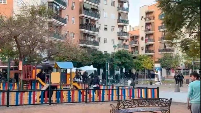 Dos ultras del Linares Deportivo, entre los detenidos por los incidentes antes del Córdoba-Almería Dos ultras del Linares Deportivo, entre los detenidos por los incidentes antes del Córdoba-Almería