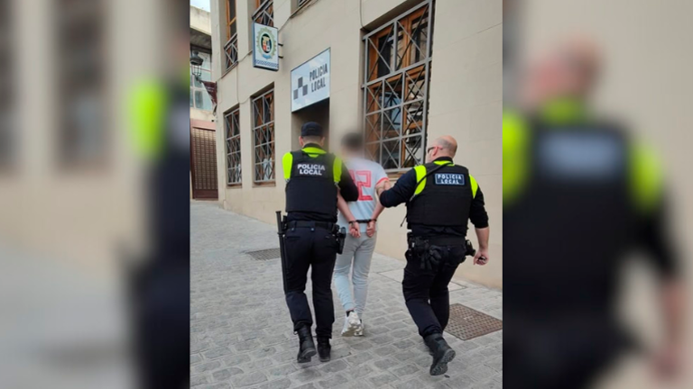 Detención en Martos por un delito de tráfico de drogas Detención en Martos por un delito de tráfico de drogas
