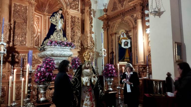 Hoy besamanos a la Virgen de los Dolores en el Camarín de Jesús Hoy besamanos a la Virgen de los Dolores en el Camarín de Jesús