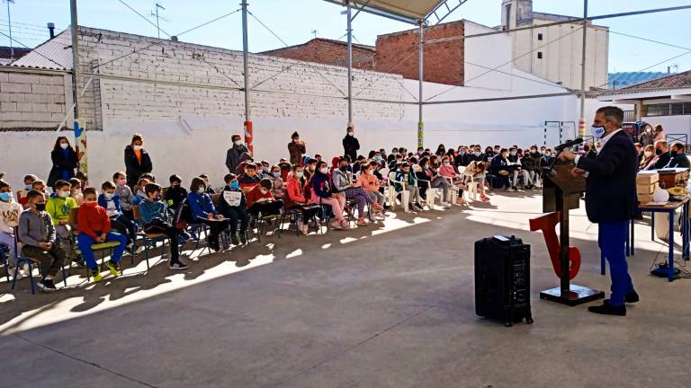 Villanueva de la Reina acoge la presentación de la 34 edición del concurso Prensa-Escuela Villanueva de la Reina acoge la presentación de la 34 edición del concurso Prensa-Escuela