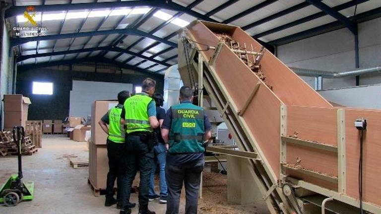 Las fábricas ilegales de tabaco proliferan pese al cierre de 11 de ellas, una en Jaén Las fábricas ilegales de tabaco proliferan pese al cierre de 11 de ellas, una en Jaén