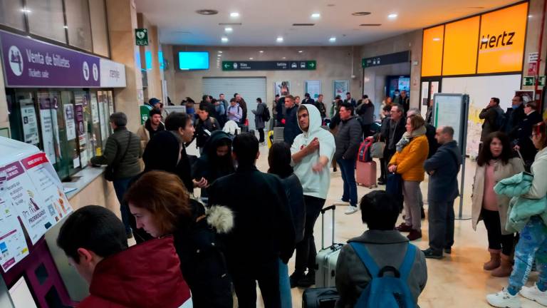 Jaén Merece Más carga contra Renfe por otra avería en el tren Jaén Merece Más carga contra Renfe por otra avería en el tren