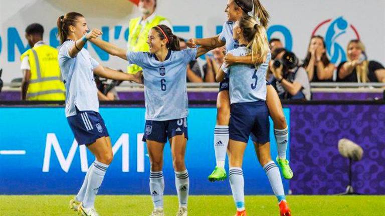 Las 15 jugadoras advierten que no han renunciado a la selección y que nunca han pedido el cese de Vilda Las 15 jugadoras advierten que no han renunciado a la selección y que nunca han pedido el cese de Vilda