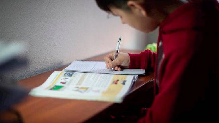 Los estudiantes podrán pasar de curso sin tener en cuenta los suspensos a nivel nacional Los estudiantes podrán pasar de curso sin tener en cuenta los suspensos a nivel nacional