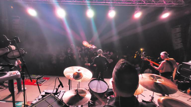 El nacimiento del río Muso vibró al son de Apache. Hazlo tú también con esta recopilación del concierto El nacimiento del río Muso vibró al son de Apache. Hazlo tú también con esta recopilación del concierto
