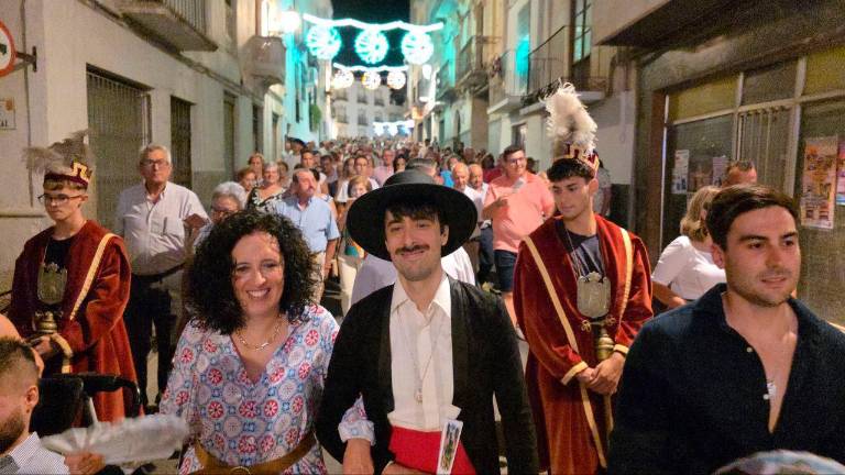 David Uclés: “Cuando pienso en mi infancia veo el pueblo, aquellos días felices y azules” David Uclés: “Cuando pienso en mi infancia veo el pueblo, aquellos días felices y azules”