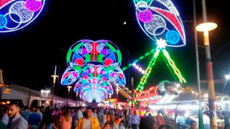 El Ayuntamiento estudia instalar parque de atracciones eventuales en las ferias de la Capilla y San Lucas El Ayuntamiento estudia instalar parque de atracciones eventuales en las ferias de la Capilla y San Lucas
