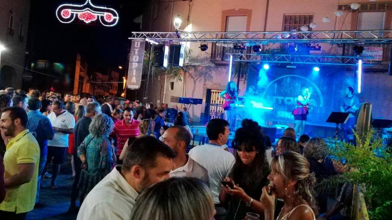 Un gran ambiente en la verbena Un gran ambiente en la verbena