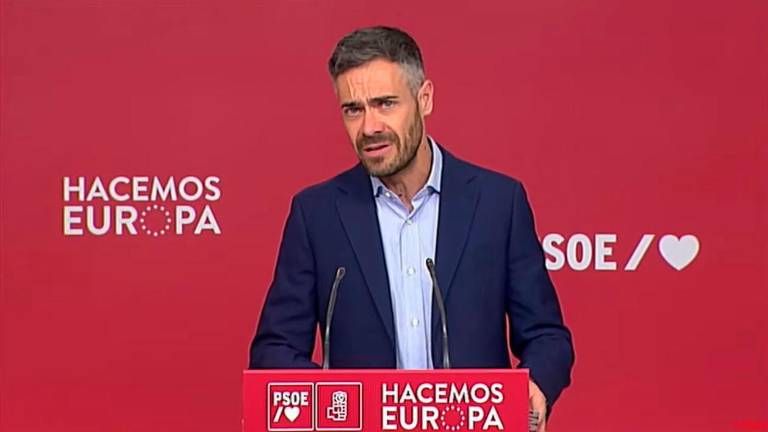 Pedro Sánchez releva al jiennense Felipe Sicilia como portavoz del PSOE federal Pedro Sánchez releva al jiennense Felipe Sicilia como portavoz del PSOE federal