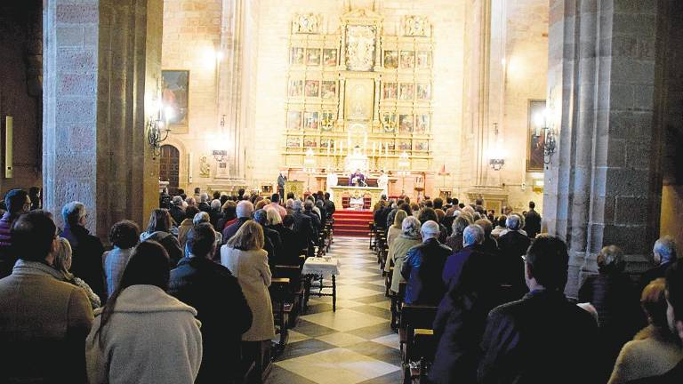 La orquesta y el coro de la UJA deleitan a Linares La orquesta y el coro de la UJA deleitan a Linares