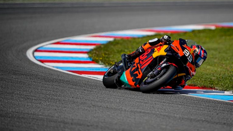 Binder sorprende en Brno y el mal día de Quartararo da 'aire' a Marc Márquez Binder sorprende en Brno y el mal día de Quartararo da 'aire' a Marc Márquez