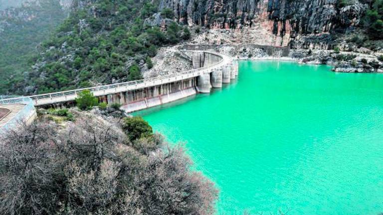 La CHG destinará 800.000 euros al acondicionamiento de los desagües de la presa del Quiebrajano La CHG destinará 800.000 euros al acondicionamiento de los desagües de la presa del Quiebrajano