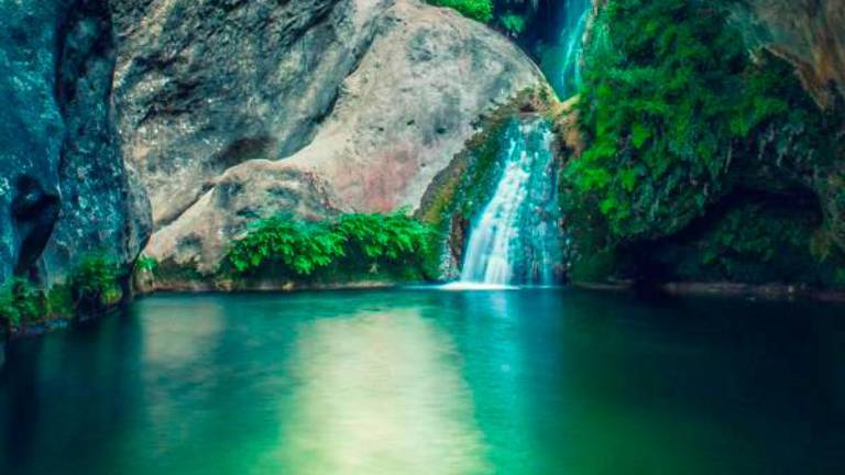 Así luce El Pilón Azul, en el río Tíscar, Quesada, tras las últimas lluvias Así luce El Pilón Azul, en el río Tíscar, Quesada, tras las últimas lluvias