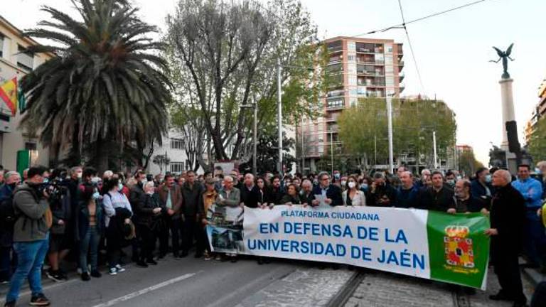 La Plataforma en Defensa de la Universidad de Jaén mantiene todas sus reivindicaciones La Plataforma en Defensa de la Universidad de Jaén mantiene todas sus reivindicaciones