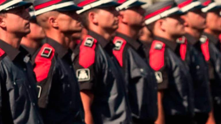 Detenido por seguir en moto a su expareja saltándose una orden de alejamiento portando piedras y destornilladores Detenido por seguir en moto a su expareja saltándose una orden de alejamiento portando piedras y destornilladores