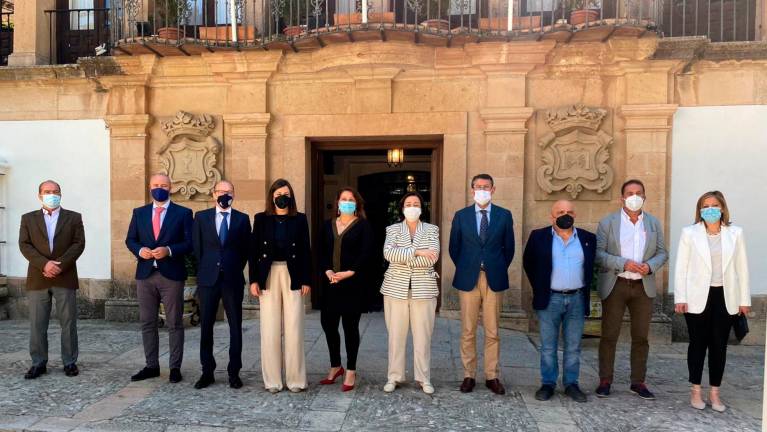 La Junta apuesta por la modernización de las oficinas comarcales agrarias por el buen futuro del mundo rural La Junta apuesta por la modernización de las oficinas comarcales agrarias por el buen futuro del mundo rural